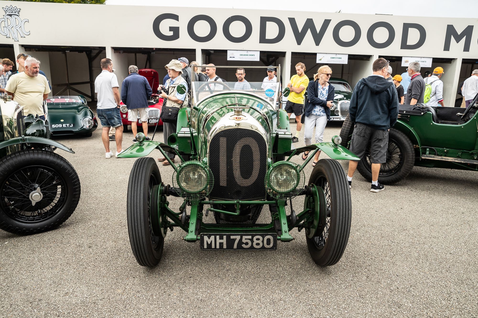 Bentleys & Breakfast at Goodwood