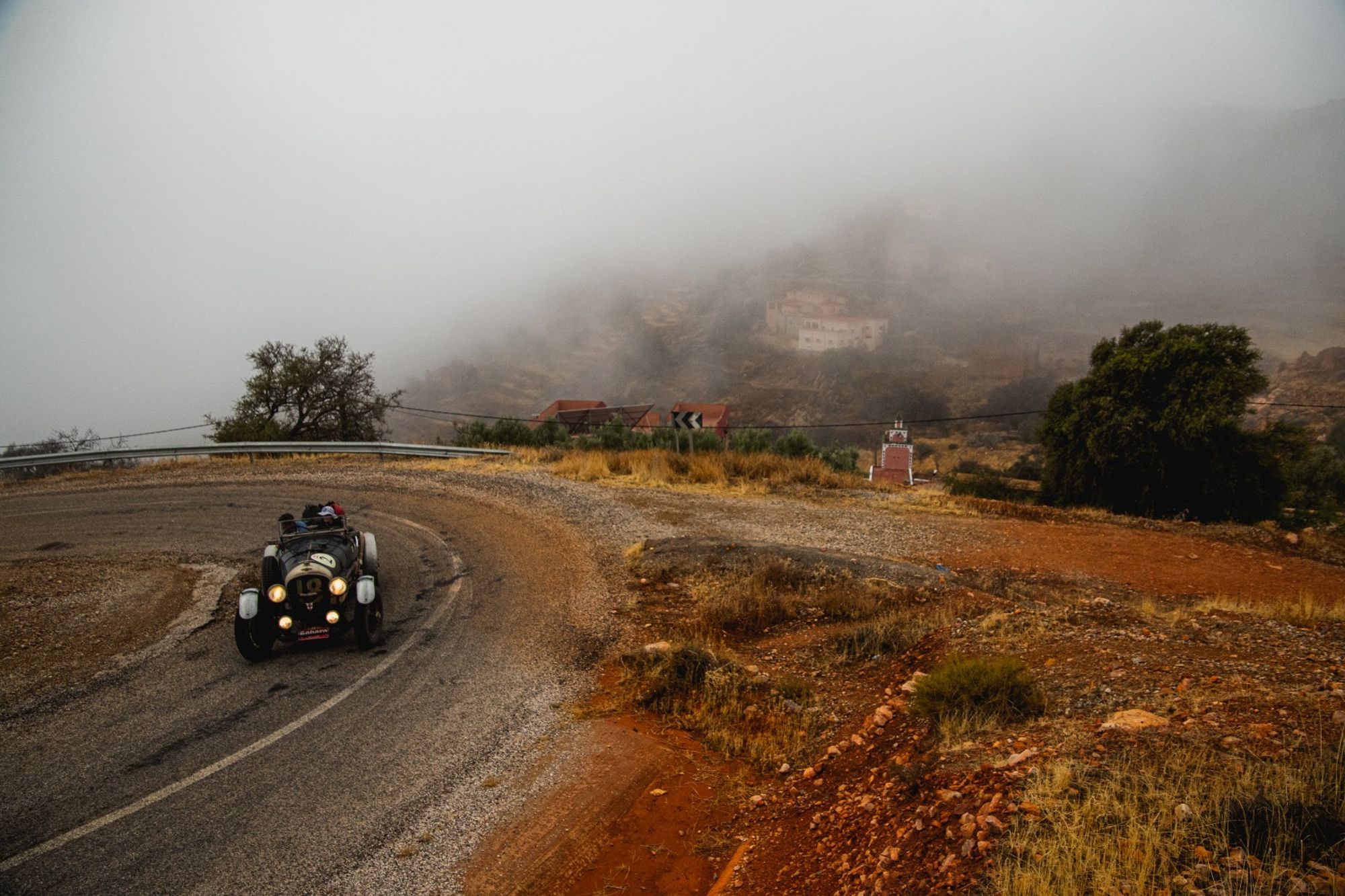 Sahara Challenge: A Bentley Wins Again!